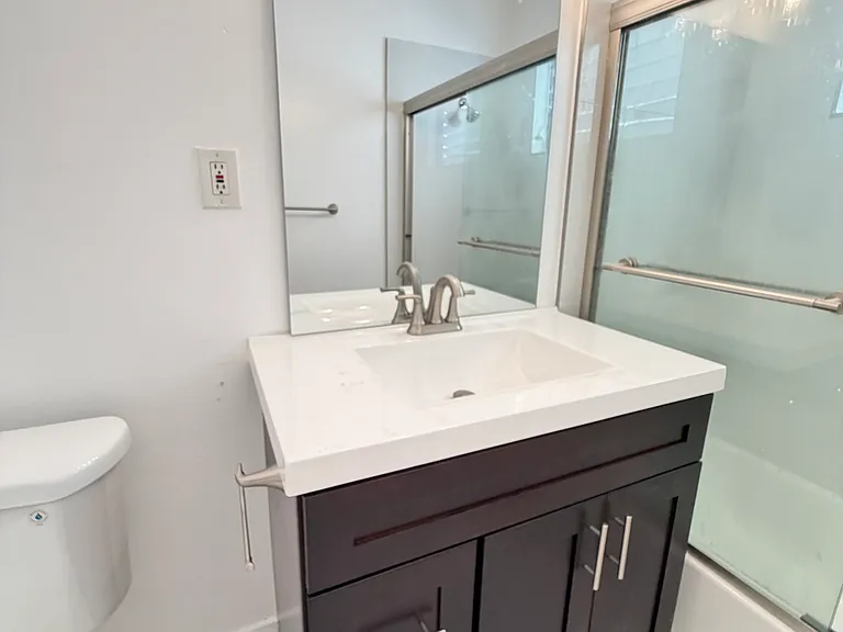 1333 N Fuller Ave — Photo 14