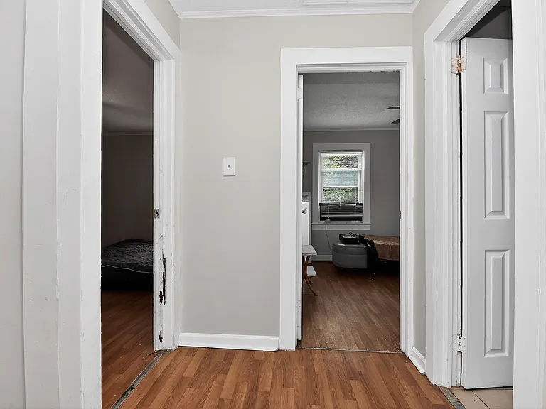 340 Clay St — Photo 10
