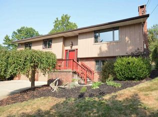 215 Waterman Rd, Clairton, PA 15025