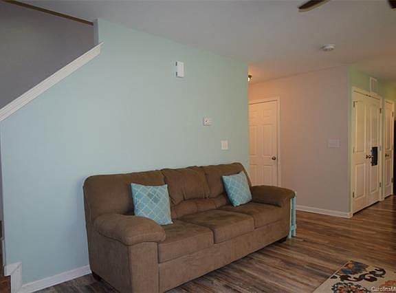 4th image of 204 Valerie Dr