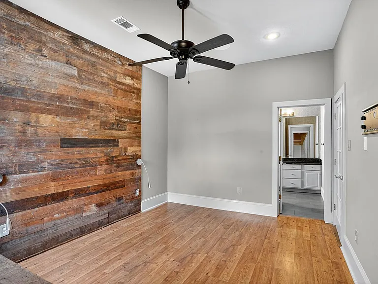 300 Lowerline St — Photo 3