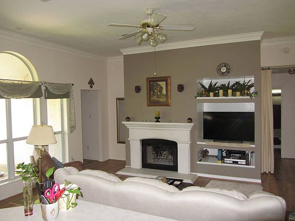 4th image of 252 Stuttgart Cir