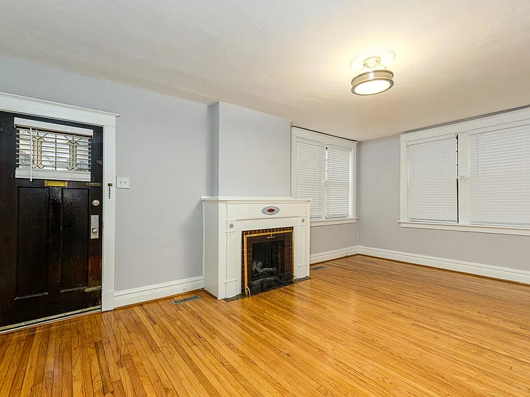 7742 Delmar Blvd #1 — Photo 6