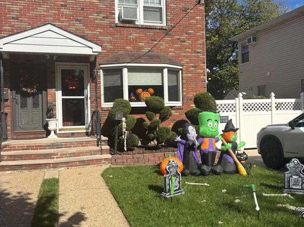 37 Hitchcock Ave, Staten Island, NY 10306