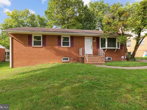 4605 Eaton Dr, Suitland, MD 20746