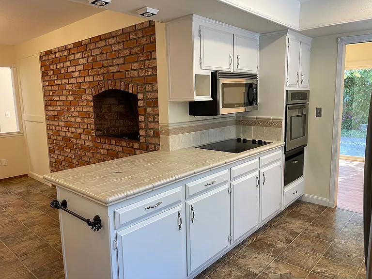 1428 Roselli Dr — Photo 3
