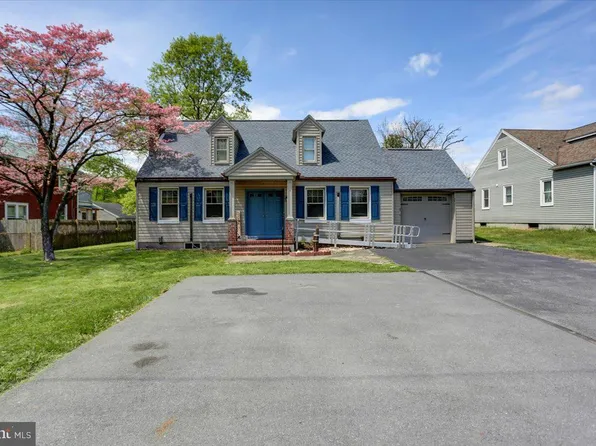 2031 Philadelphia Ave, Chambersburg, PA 17201