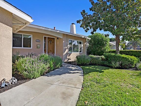 3rd image of 1932 Camargo Dr