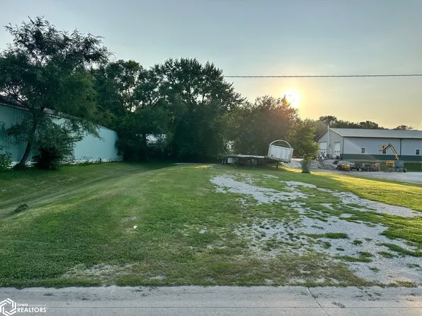 803 John St, Corning, IA 50841