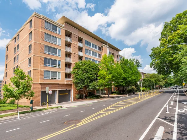 355 I St SW APT 125, Washington, DC 20009
