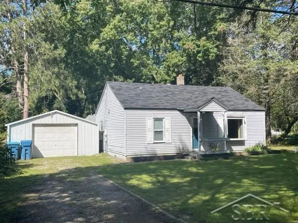 4482 Kirk Rd, Mayville, MI 48768