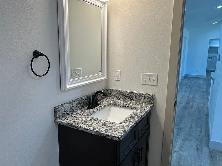 165 Mesa Dr — Photo 46