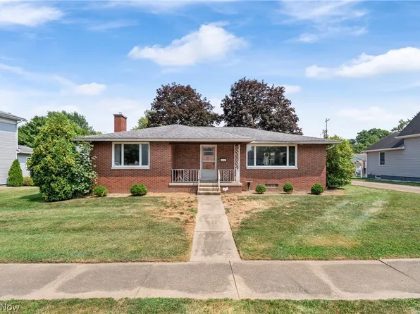 433 Park Ave NE, Bolivar, OH 44612