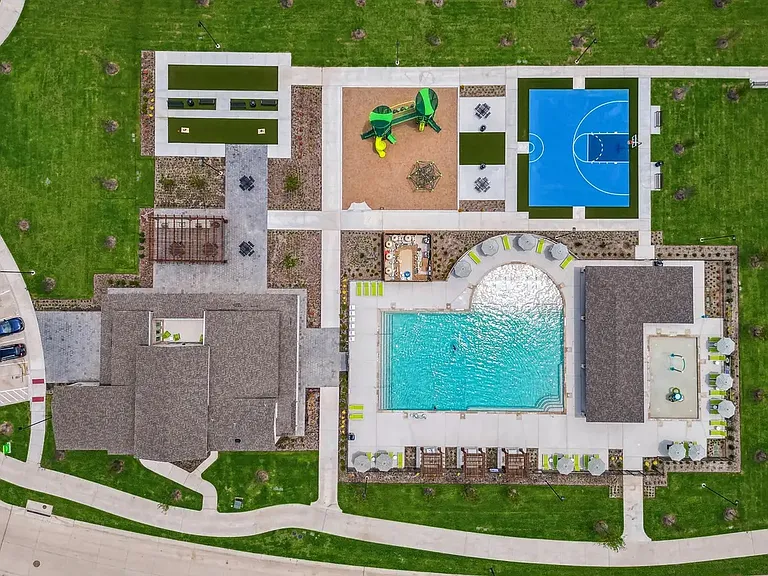 717 Leavenworth Dr — Photo 34