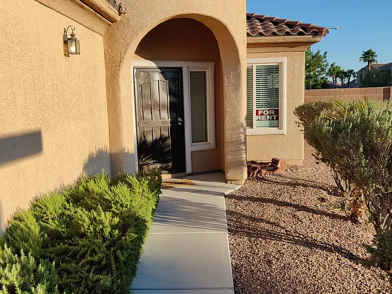 6938 Diver Ave — Photo 3