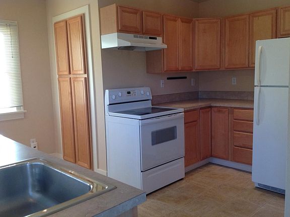 4th image of 3820 S Cushman Ave