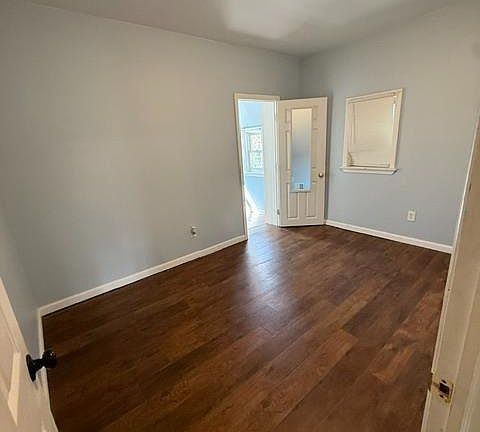 3rd image of 423 Augustine Pl Floor 1