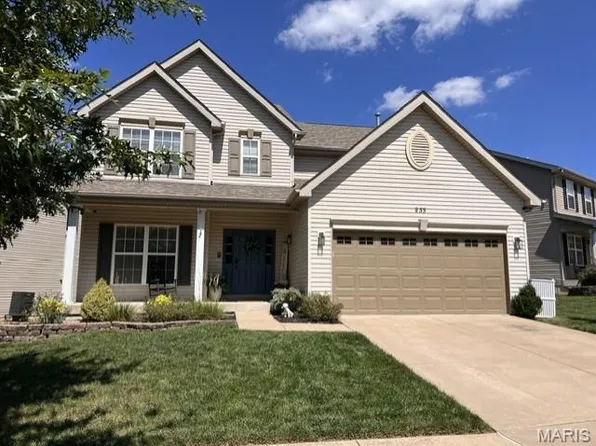 233 Spring Borough Dr, O'Fallon, MO 63368