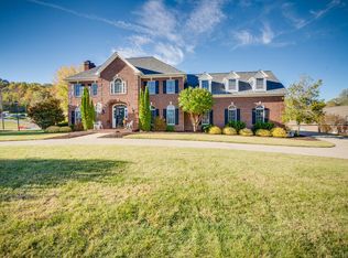 1000 Shepparton Ln, Kingsport, TN 37664