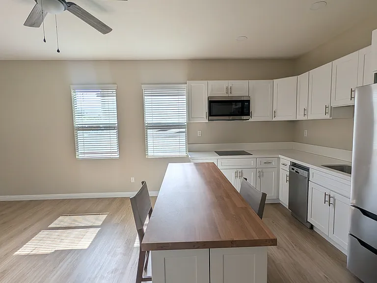 Cedarwood Dr — Photo 5