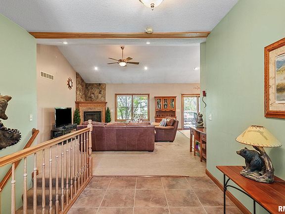 2nd image of 115 Woodland Dr