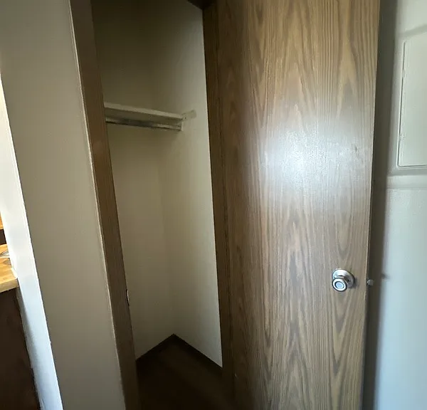 980 Eisenhower Rd #15 — Photo 3