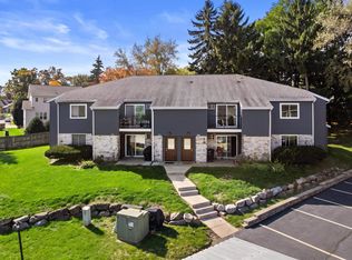 1108 Whispering Pines Way, Fitchburg, WI 53713