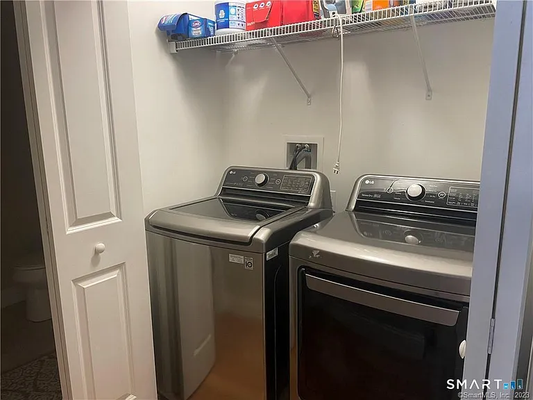 380 King St #5 — Photo 9