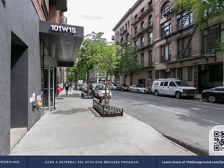 101 W 15th St #625 — Photo 37
