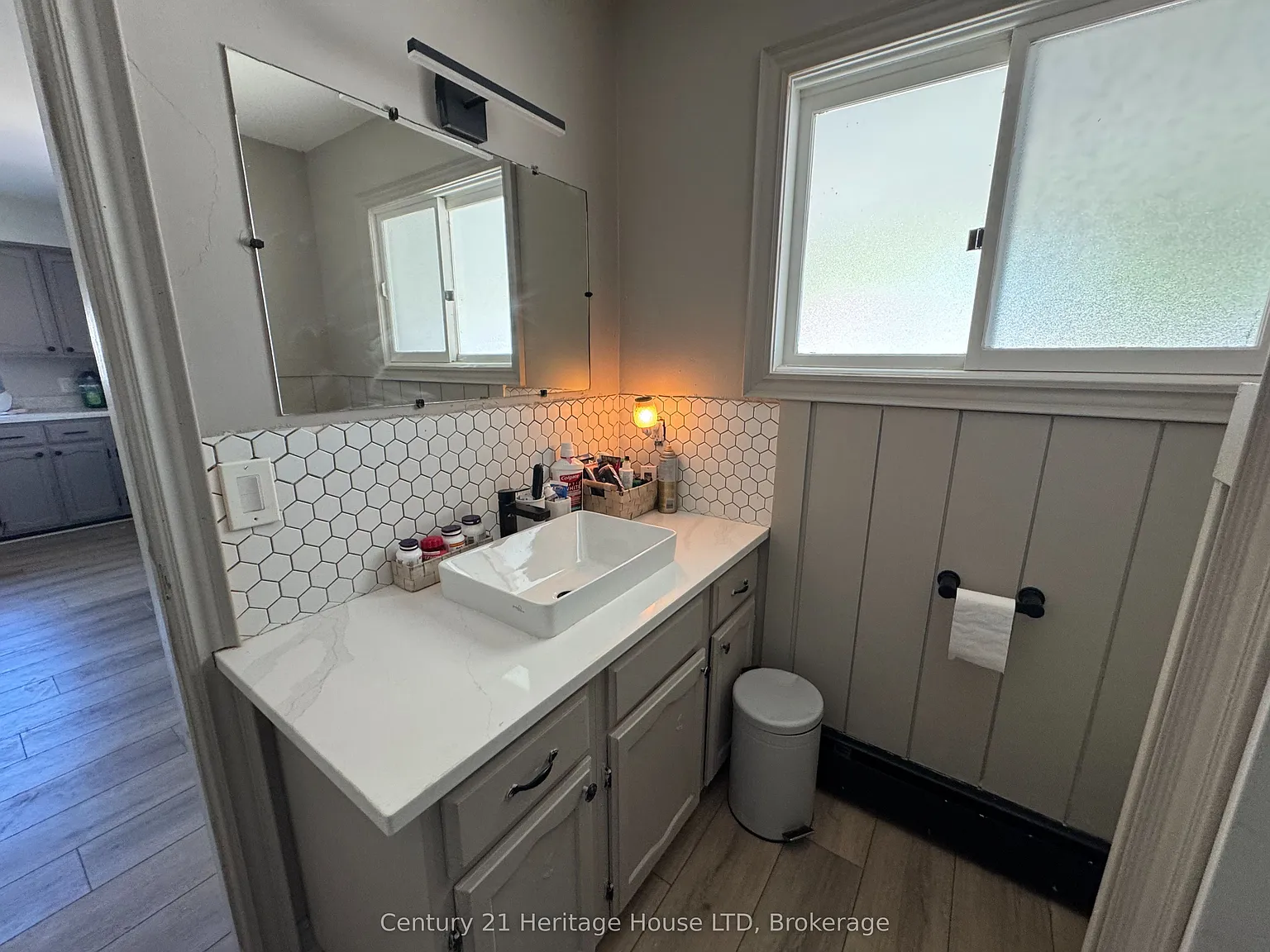 2 bed, $1,900 — Photo 3