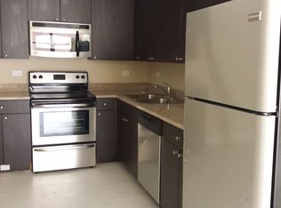 600 W Diversey Pkwy APT 201, Chicago, IL 60614
