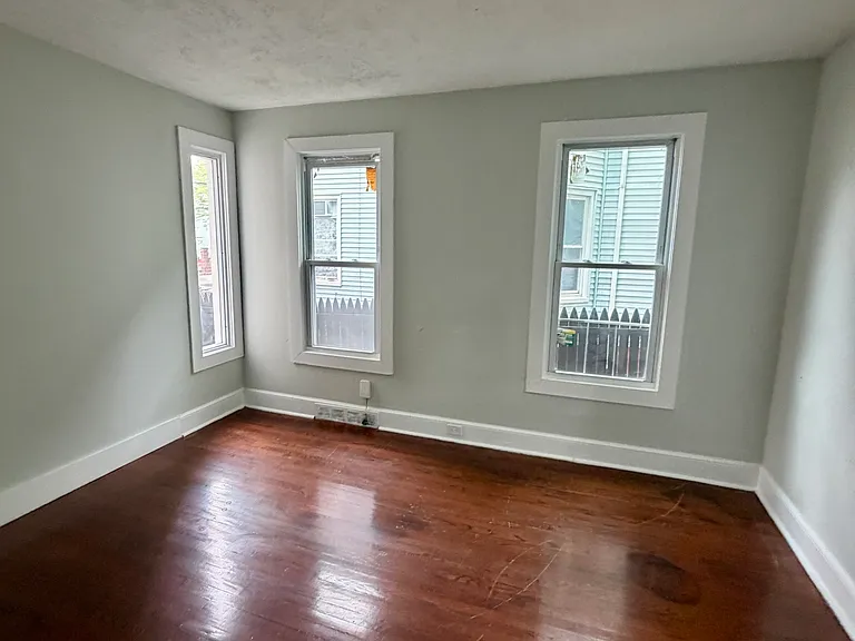 139 Poplar St — Photo 5
