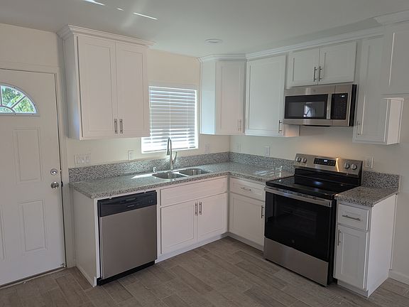 4th image of 211 E Moneta Ave #A