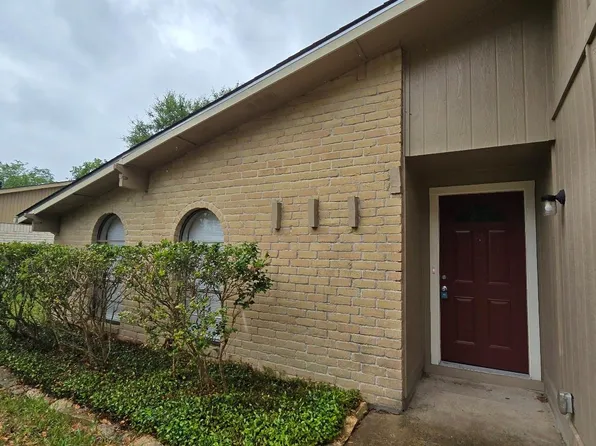 18215 Tall Cypress Dr, Spring, TX 77388