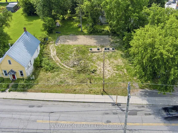 2322 Roger Stevens Dr, Ottawa, ON K0A 2T0