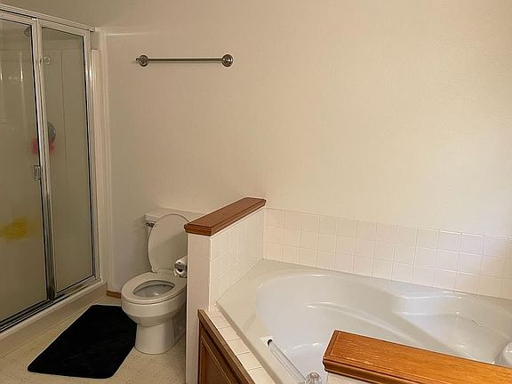 5th image of 16505 Spruce Way