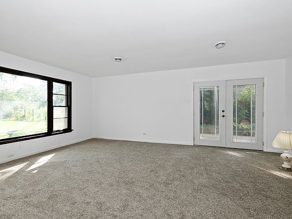 3rd image of 16420 S 89th Ct