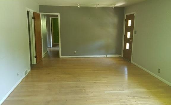 4th image of 6324 N Parker Ave