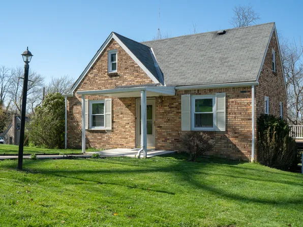 142 Ida Dr, Glenshaw, PA 15116