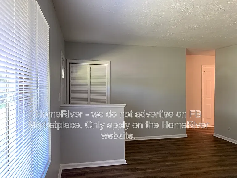 11225 Moores Cir — Photo 3