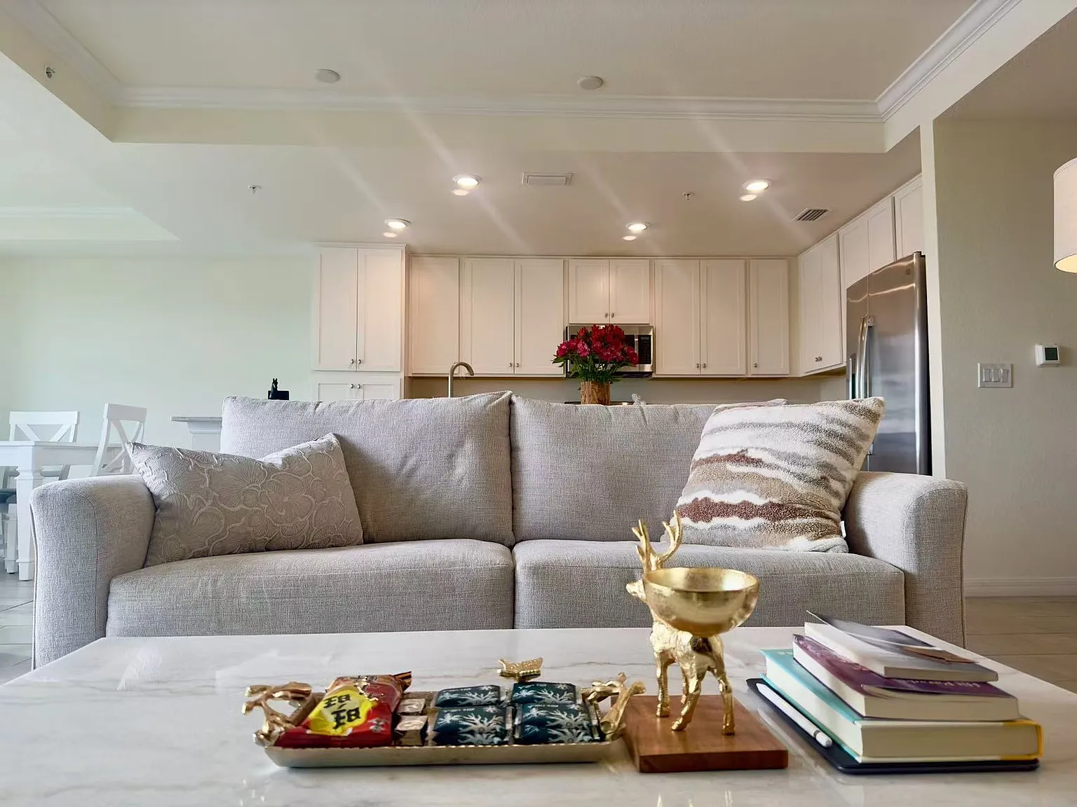 2 bed, 1142 sqft, $2,600 — Photo 3