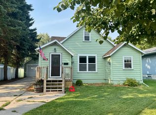 1009 2nd St NE, Devils Lake, ND 58301