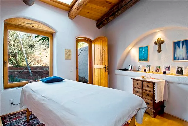 Treatment room / Bedroom 1