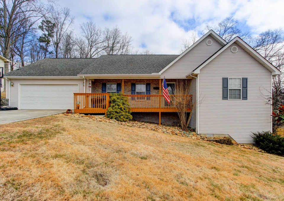 1st image of 1420 S Courtney Oak Ln