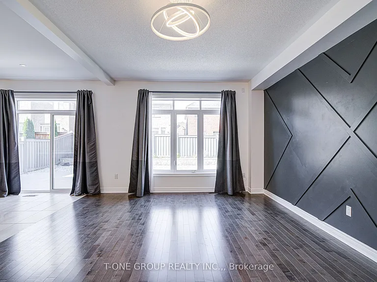 60 Lewis Ave — Photo 21