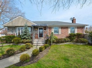 16005 25th Ave, Whitestone, NY 11357