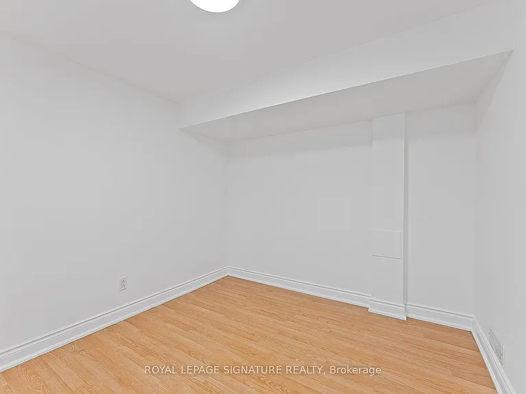 502 Westmount Ave #LOWER — Photo 13