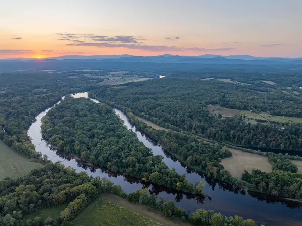 Jones Overlook, Howardsville, VA 24562