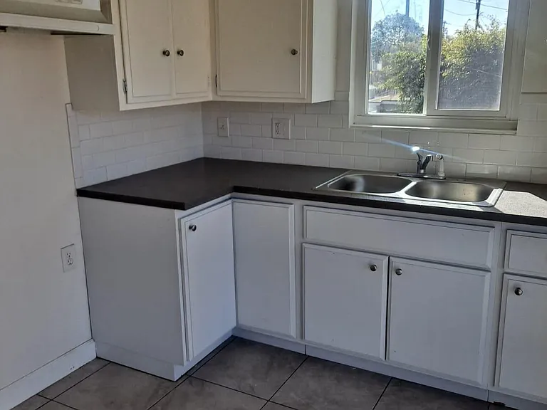 1765 Cedar Ave #10-B — Photo 14