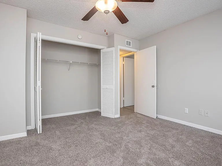 Westwood Crossing — Photo 102